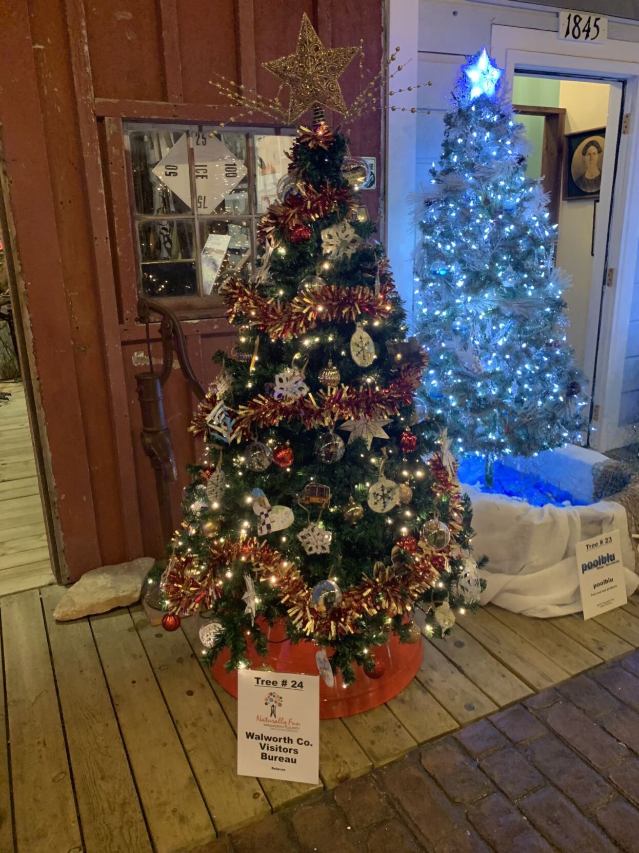 Walworth County Visitors Bureau tree